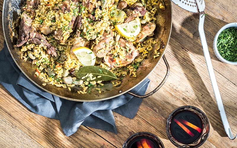 Hagyományos paella Big Green Egg