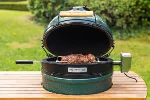 A forgónyárs használata a Big Green Egg-ben – a Rotisserie