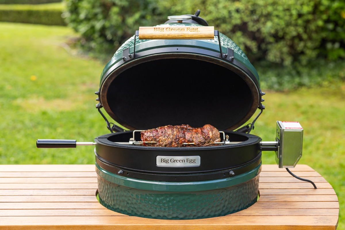 A forgónyárs használata a Big Green Egg-ben – a Rotisserie