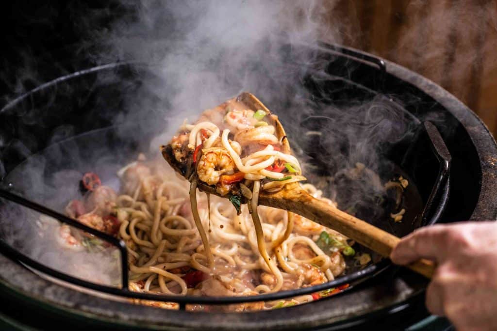A nagy Big Green Egg bakancslista: 5 technika, amivel mesterszintre emelheted a sütést